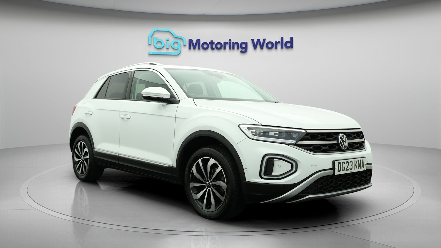 Used Volkswagen T-Roc 2023 for sale - 77271142: Photo 1