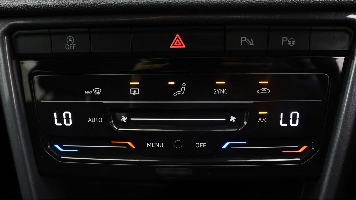 Used Volkswagen T-Roc 2023 for sale - 77271142: Photo 12