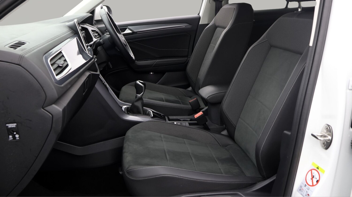 Used Volkswagen T-Roc 2023 for sale - 77271142: Photo 14