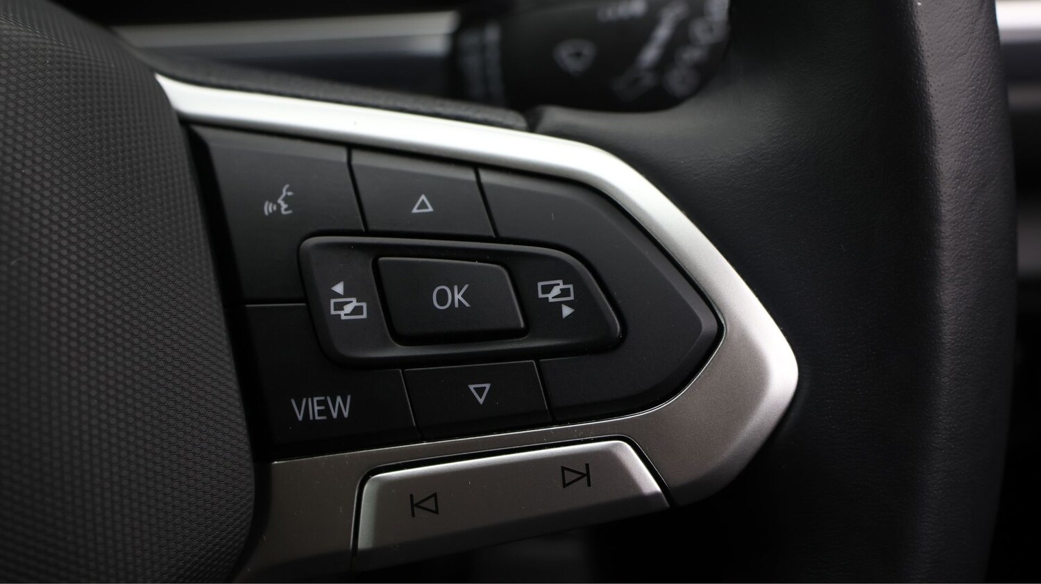 Used Volkswagen T-Roc 2023 for sale - 77271142: Photo 22