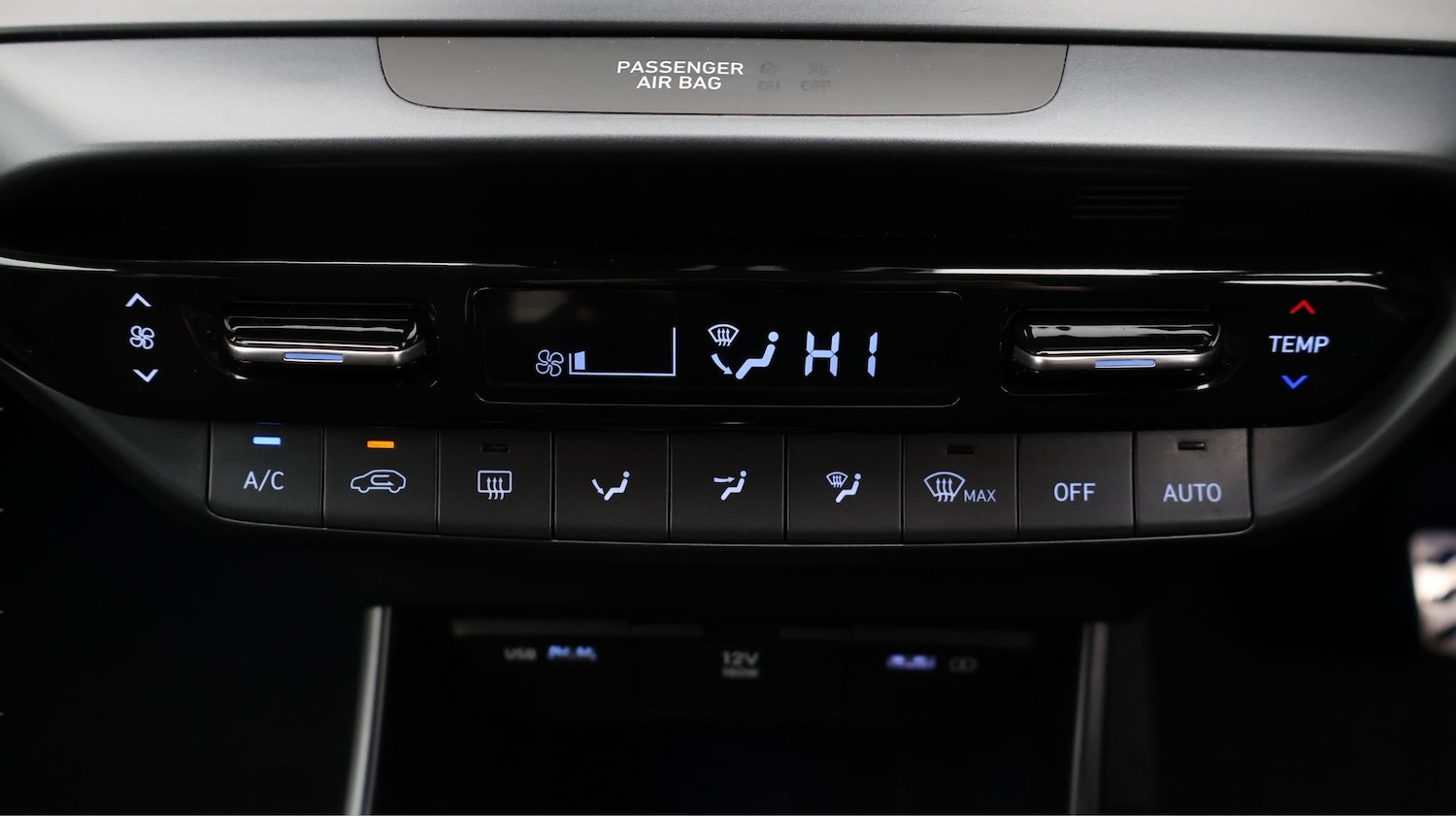 Used Hyundai BAYON 2023 for sale - 77460473: Photo 12