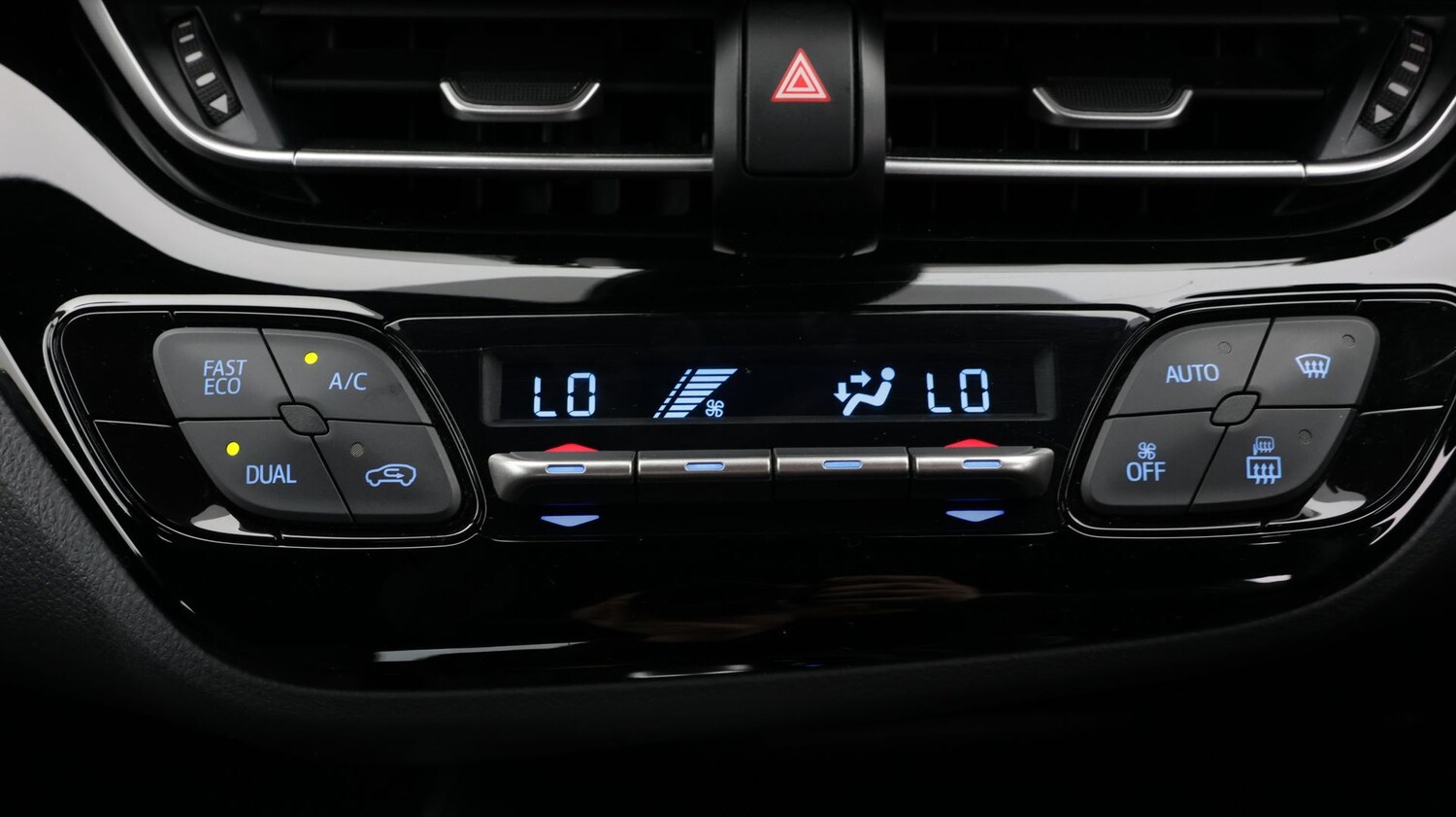 Used Toyota C-HR 2022 for sale - 77649917: Photo 12