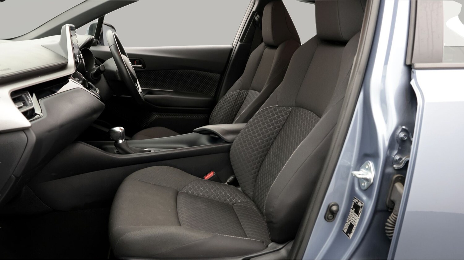 Used Toyota C-HR 2022 for sale - 77649917: Photo 14