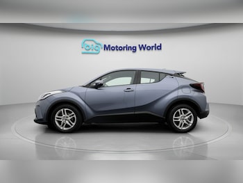 Used Toyota C-HR 2022 for sale - 77649917: Photo