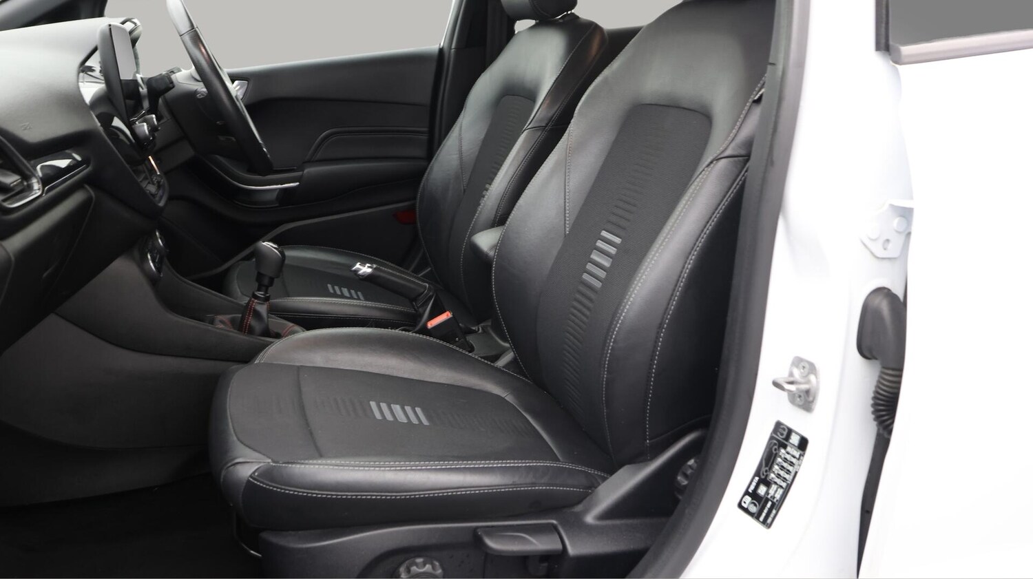 Used Ford Fiesta 2018 for sale - 76398289: Photo 15