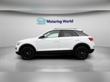 Used Volkswagen T-Roc 2021 for sale - 78413145: Photo