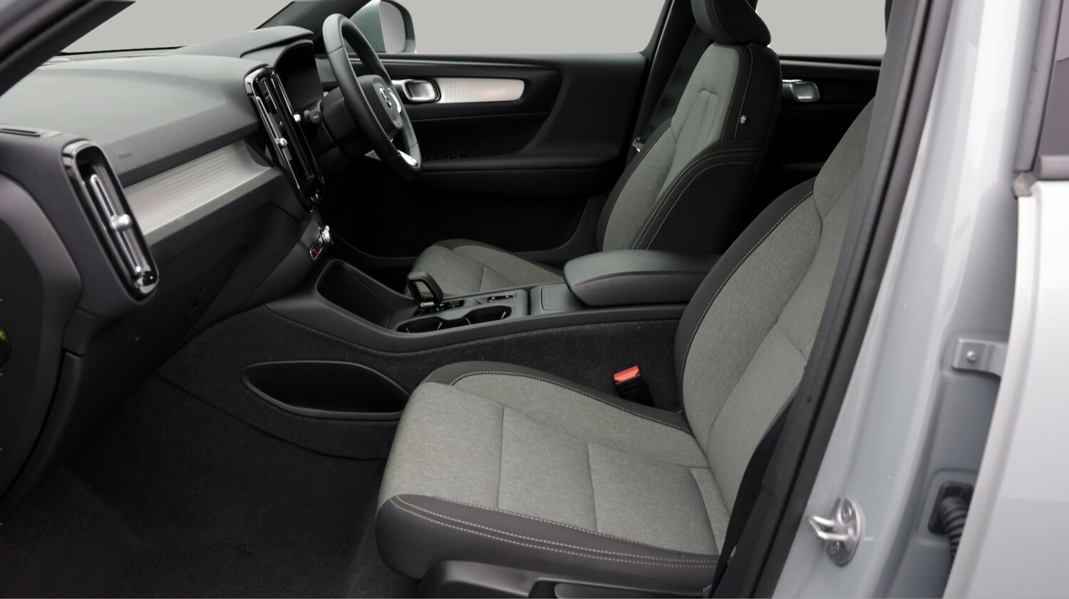 Used Volvo XC40 2023 for sale - 78098551: Photo 14