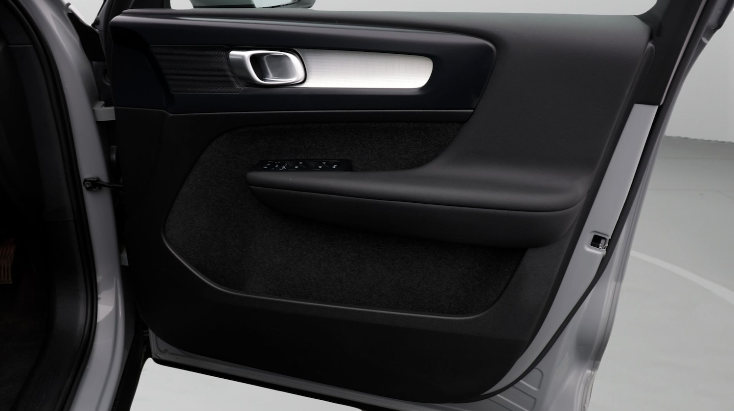 Used Volvo XC40 2023 for sale - 78098551: Photo 15