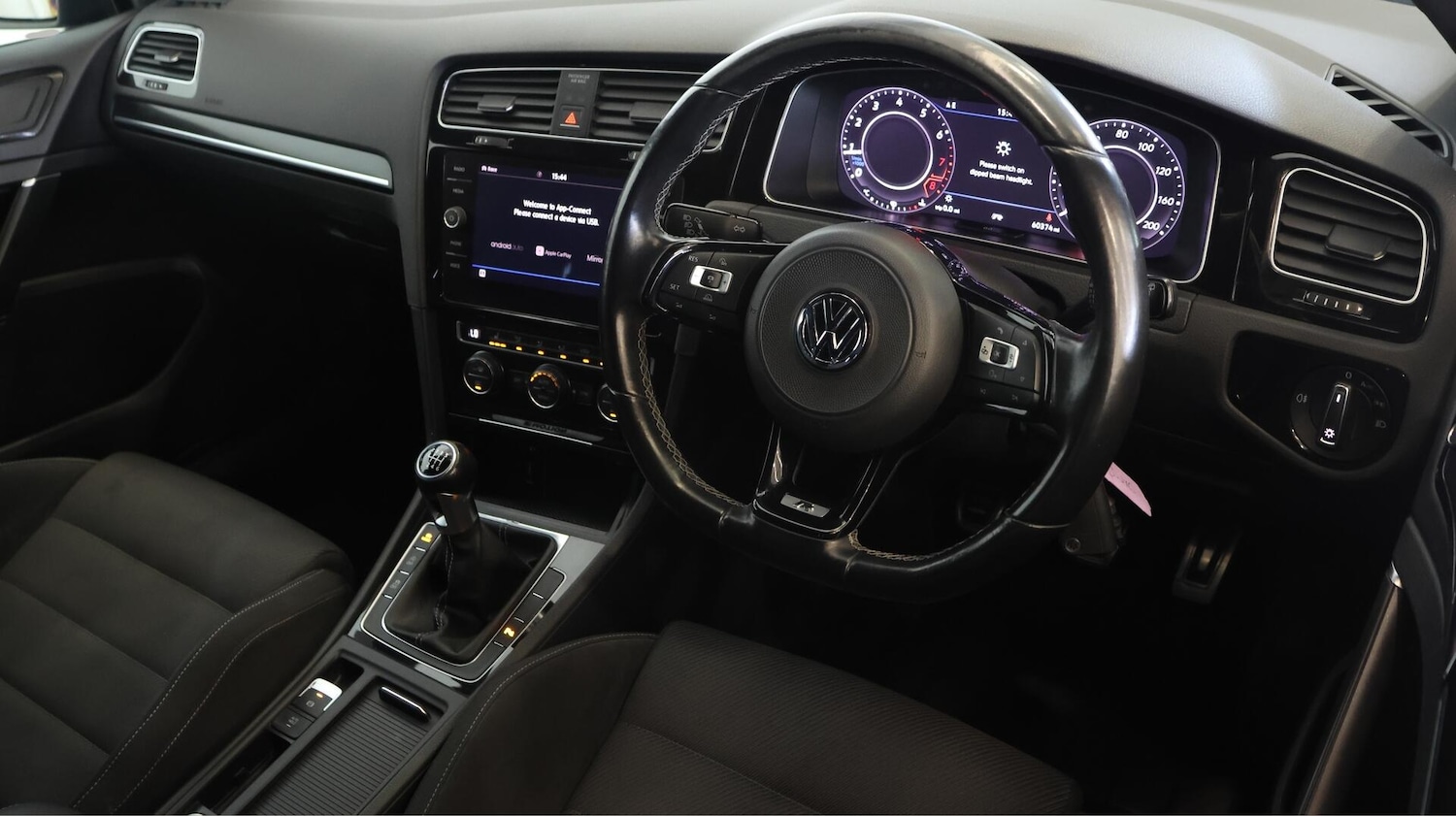 Used Volkswagen Golf 2017 for sale - 76659355: Photo 10