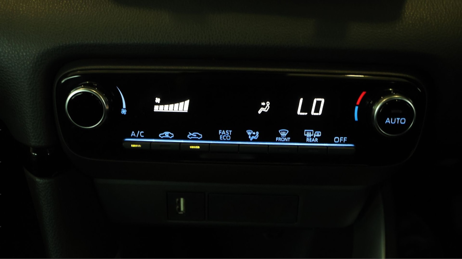 Used Toyota Yaris 2021 for sale - 77325920: Photo 12