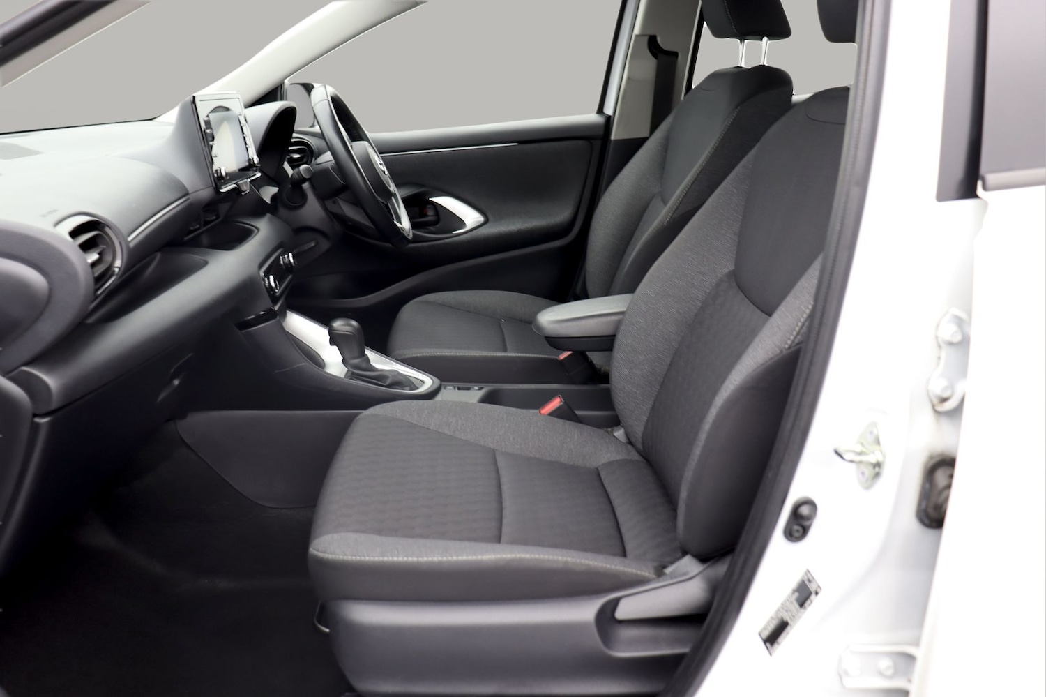 Used Toyota Yaris 2021 for sale - 77325920: Photo 14