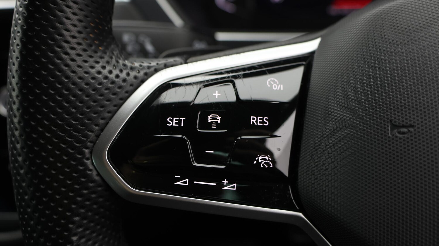 Used Volkswagen Tiguan 2020 for sale - 76772122: Photo 24