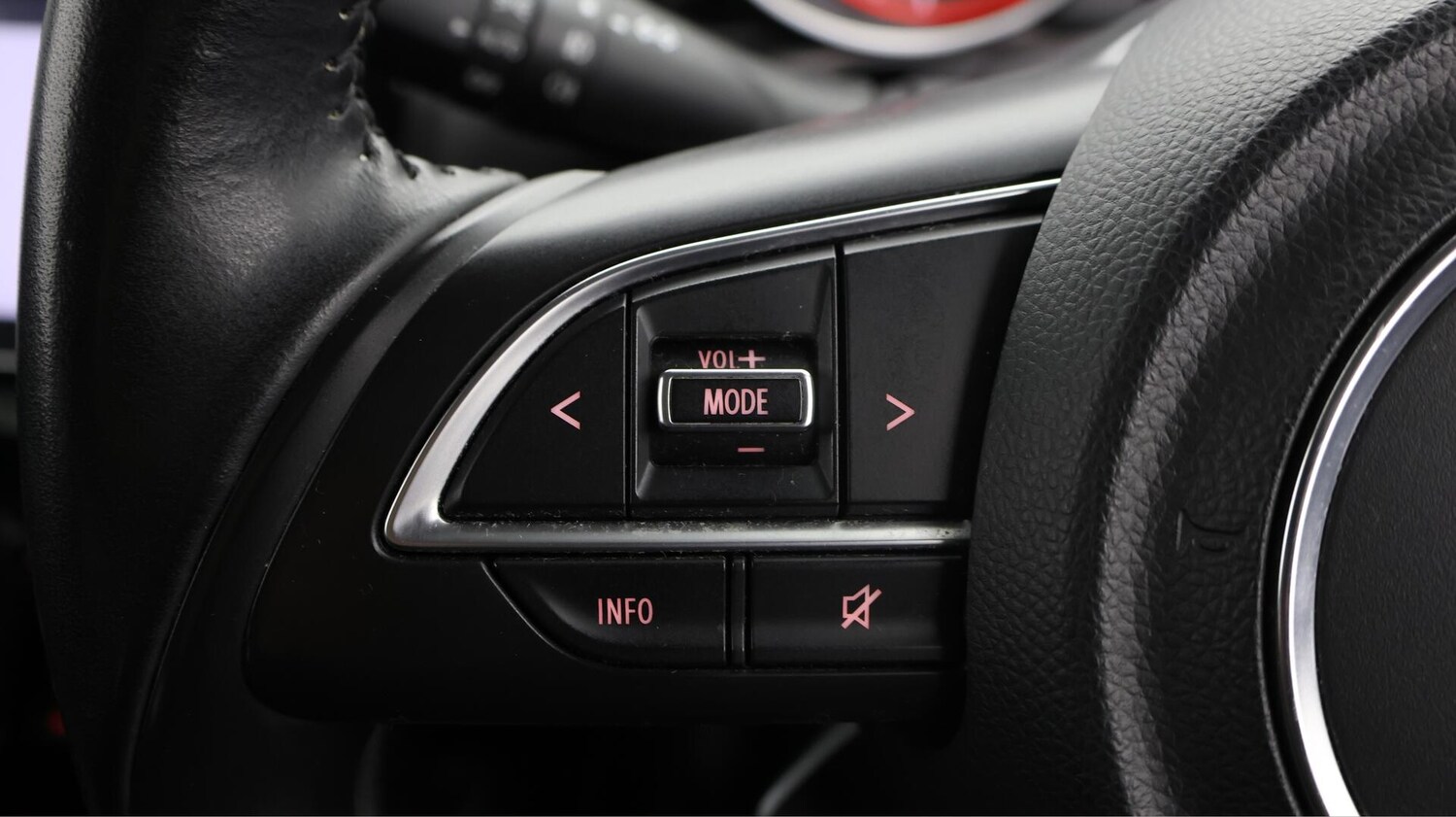 Used Suzuki Swift 2022 for sale - 76440714: Photo 24