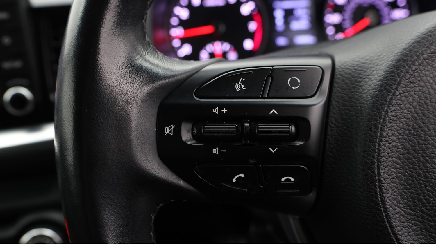 Used Kia Stonic 2020 for sale - 76295465: Photo 24