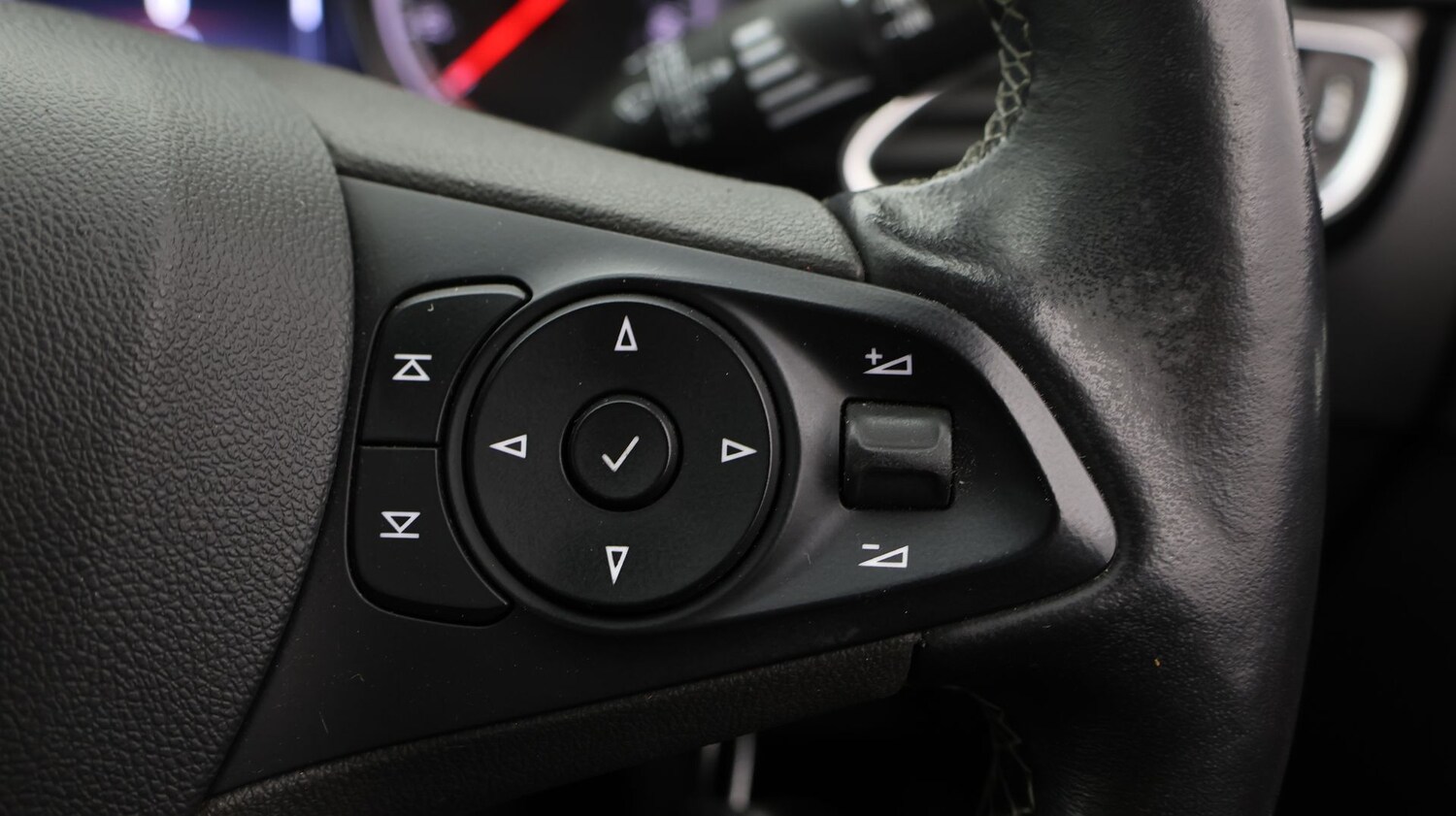 Used Vauxhall Astra for sale - 77812929: Photo 24