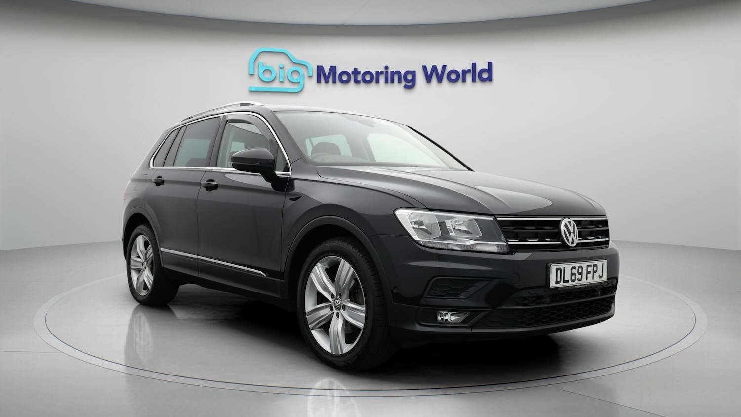 Used Volkswagen Tiguan 2020 for sale - 76644672: Photo 2