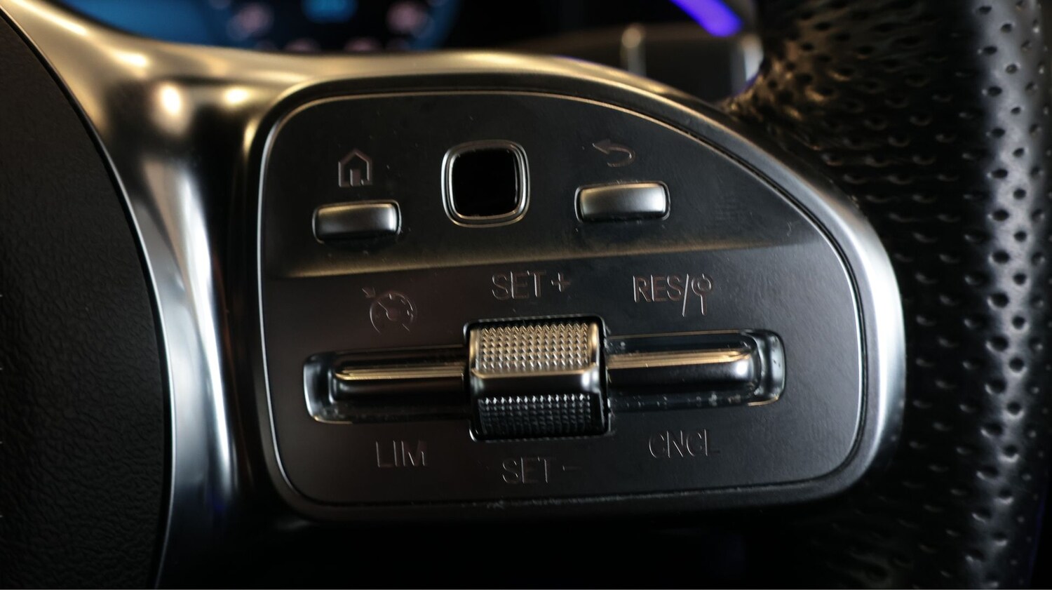 Used Mercedes-Benz EQC 2022 for sale - 78078077: Photo 21