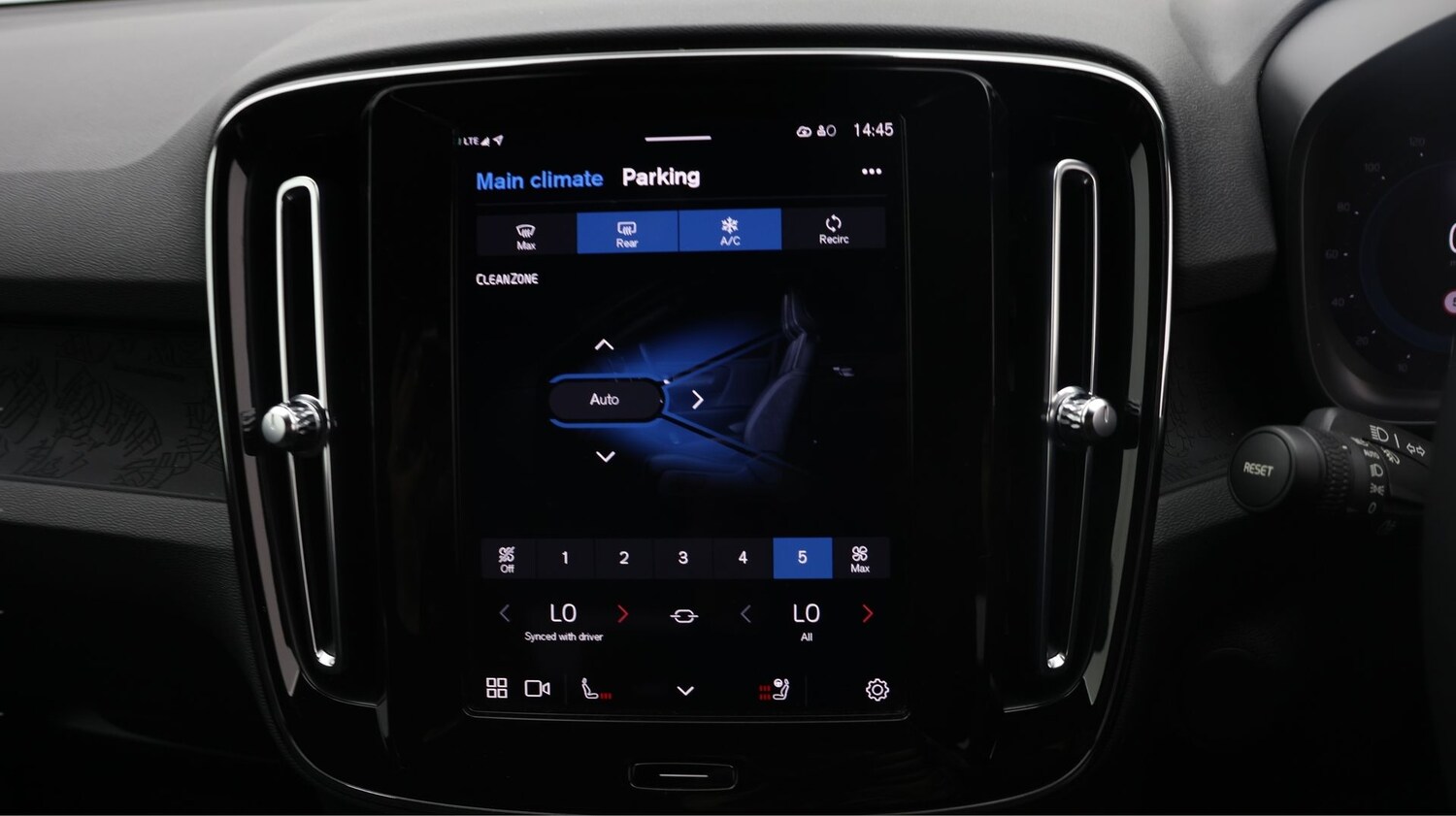 Used Volvo XC40 for sale - 77497688: Photo 12