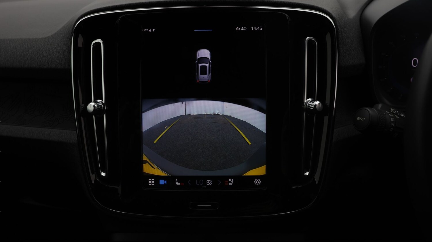 Used Volvo XC40 for sale - 77497688: Photo 23