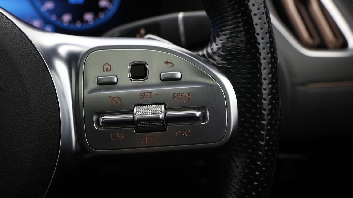 Used Mercedes-Benz EQC 2022 for sale - 76381183: Photo 25