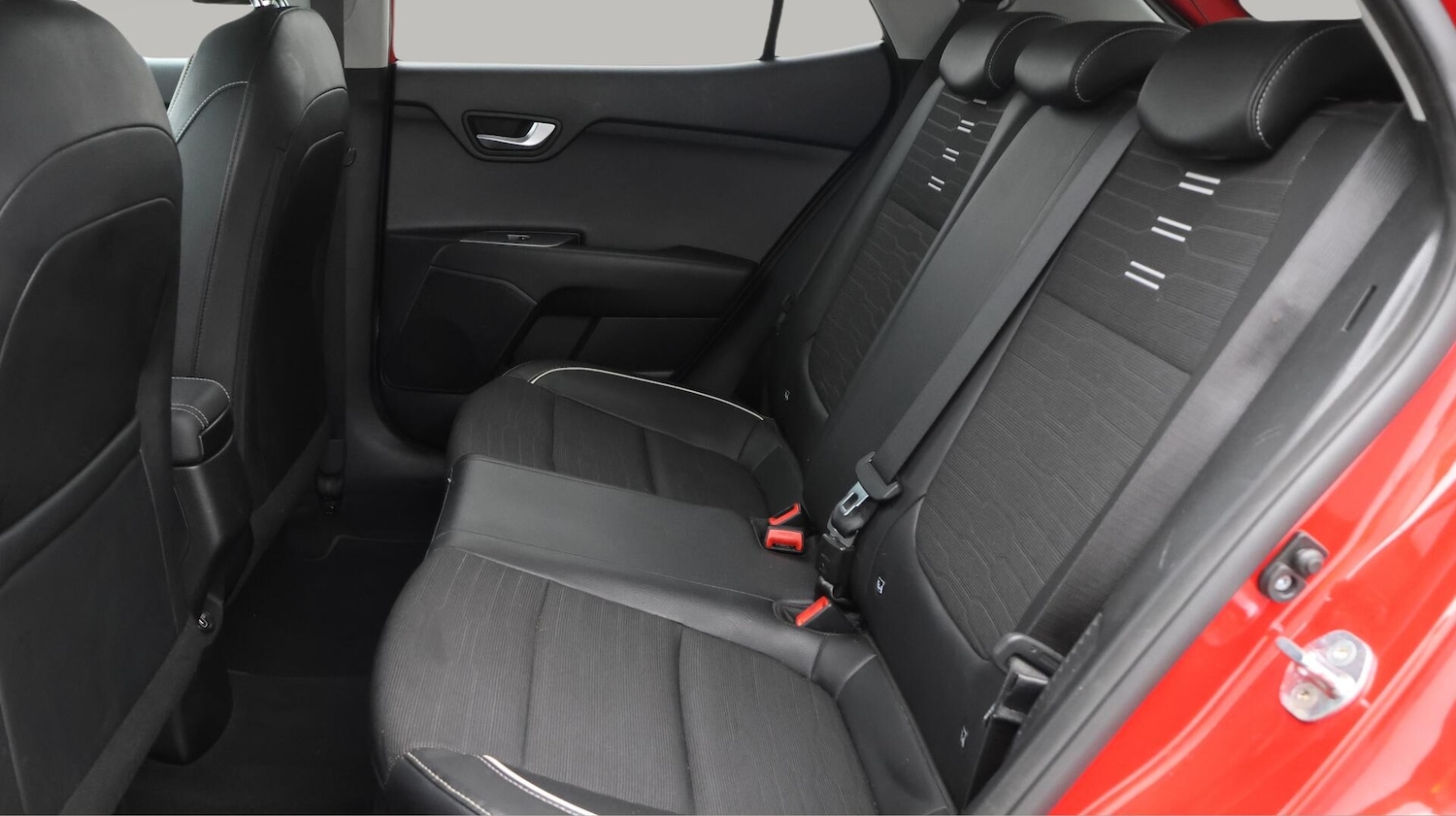 Used Kia Stonic 2022 for sale - 76295645: Photo 17