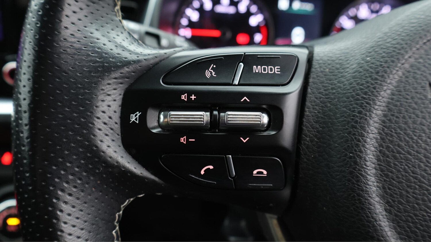 Used Kia Stonic 2022 for sale - 76295645: Photo 25