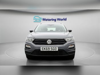 Used Volkswagen T-Roc 2019 for sale - 79247150: Photo