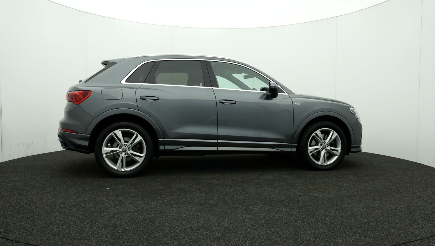 Used Audi Q3 for sale - 76810749: Photo 34
