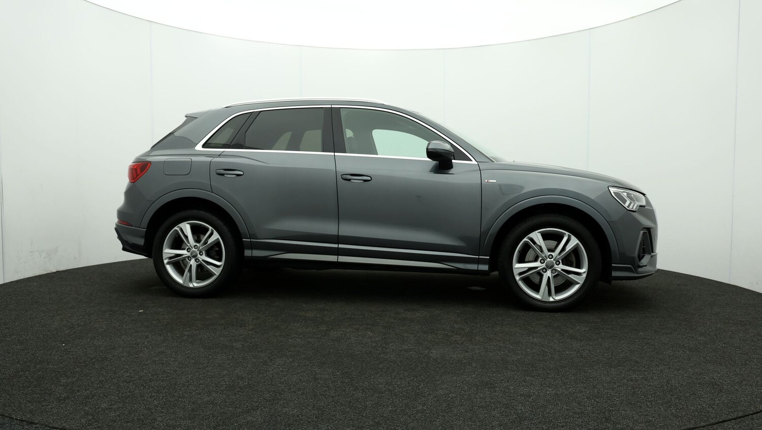 Used Audi Q3 for sale - 76810749: Photo 37