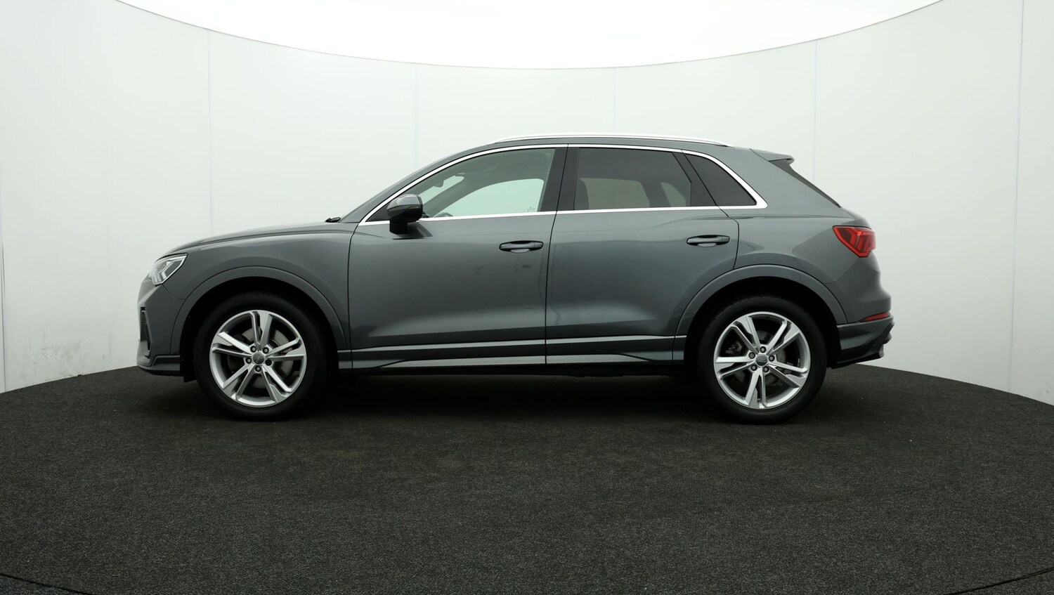Used Audi Q3 for sale - 76810749: Photo 65