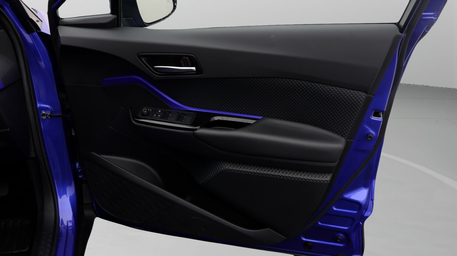 Used Toyota C-HR for sale - 77467133: Photo 15