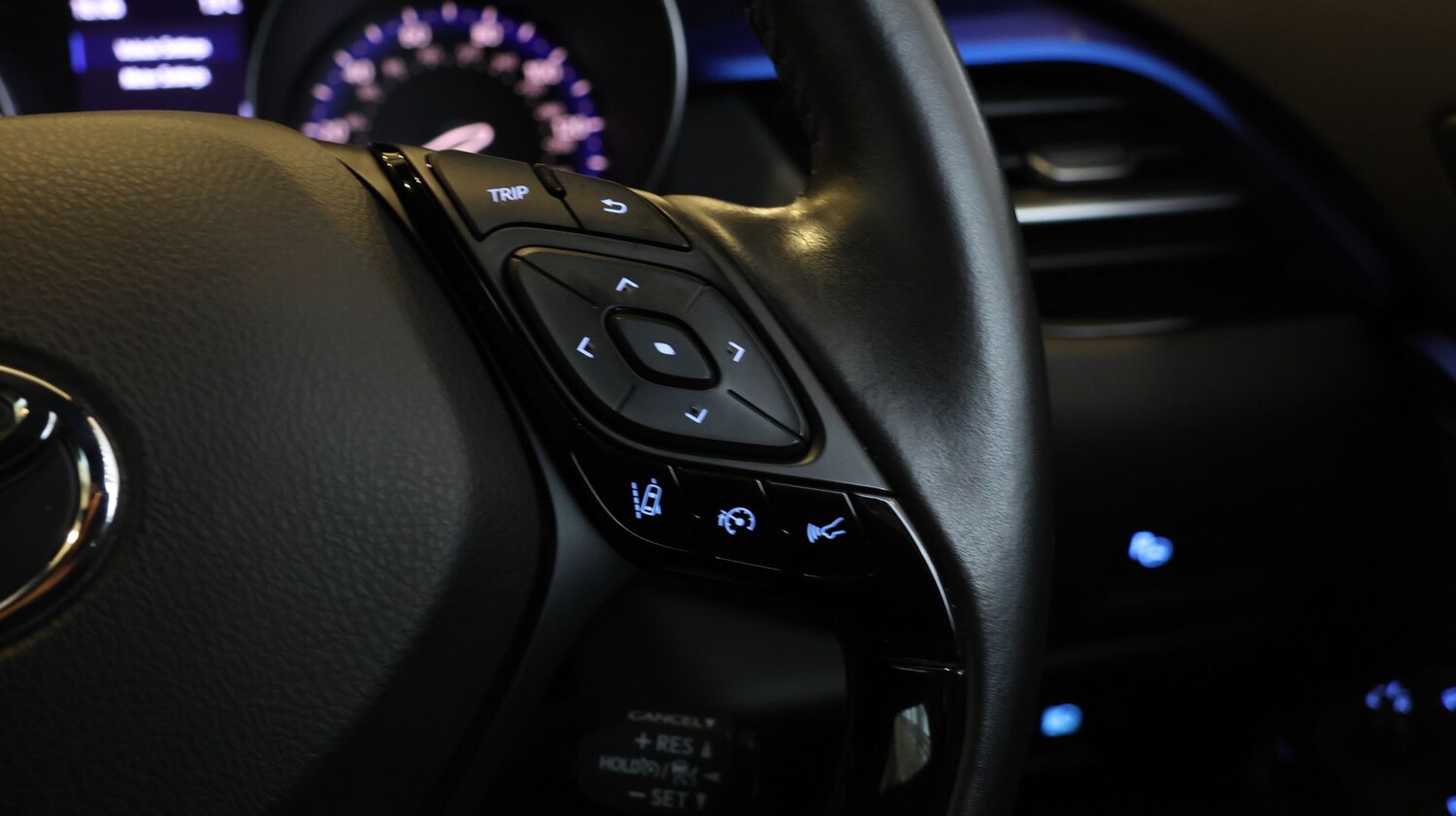 Used Toyota C-HR for sale - 77467133: Photo 21