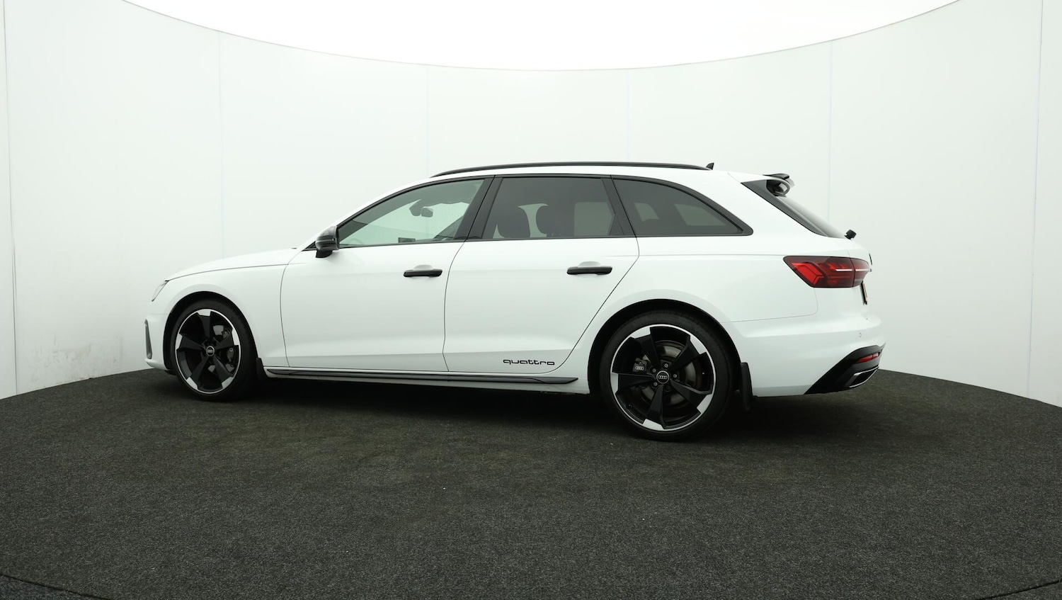 Used Audi A4 Avant 2020 for sale - 76072197: Photo 76