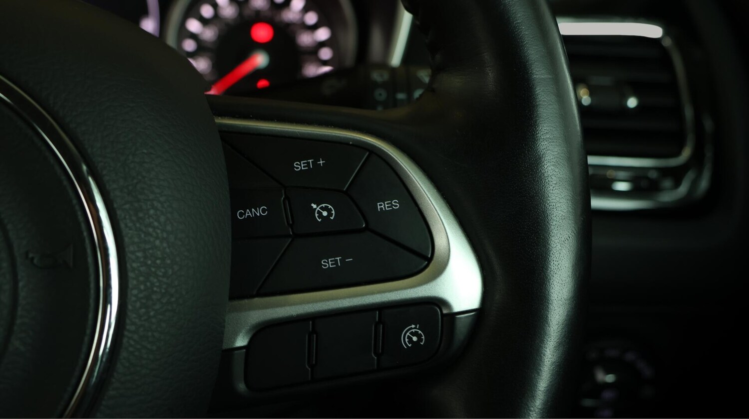 Used Jeep Compass 2019 for sale - 76521474: Photo 24