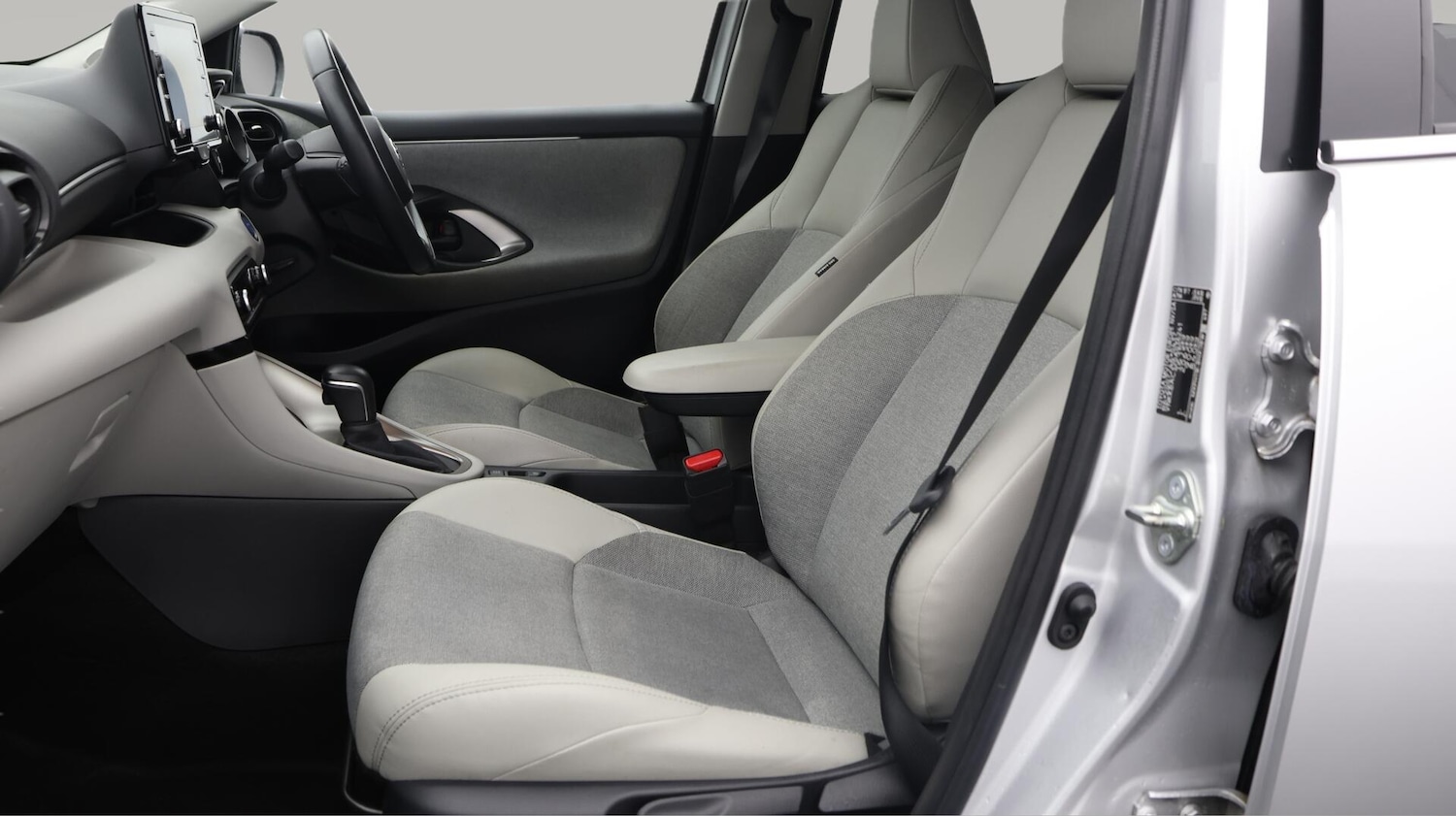 Used Toyota Yaris 2020 for sale - 76561747: Photo 15