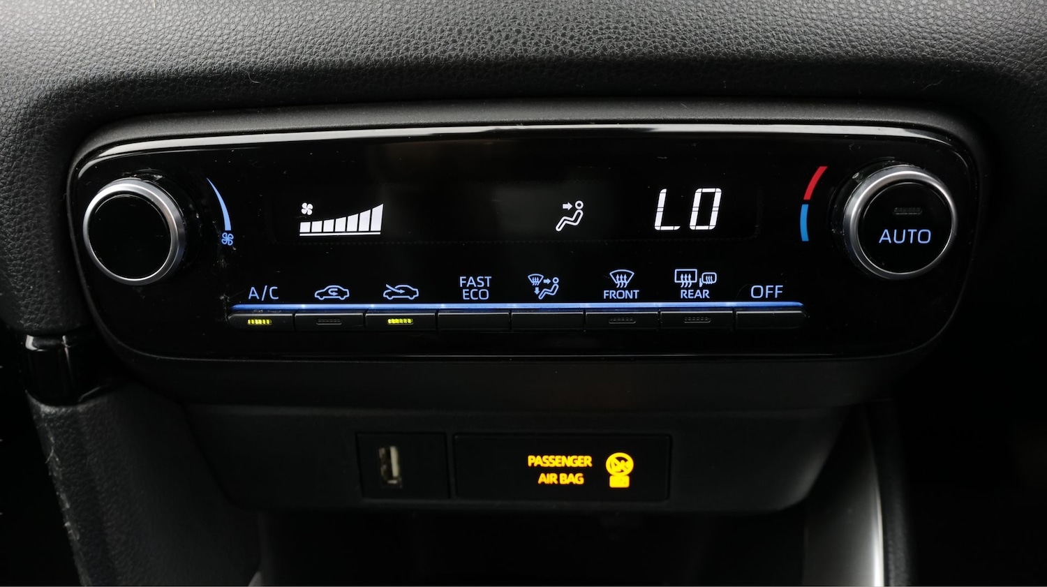 Used Toyota Yaris 2023 for sale - 77651618: Photo 12