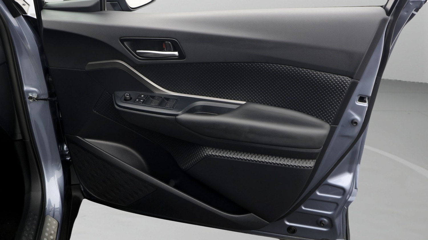 Used Toyota C-HR 2022 for sale - 77329518: Photo 15