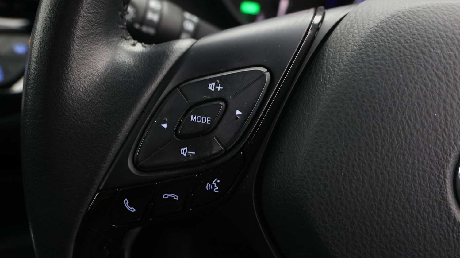 Used Toyota C-HR 2022 for sale - 77329518: Photo 25