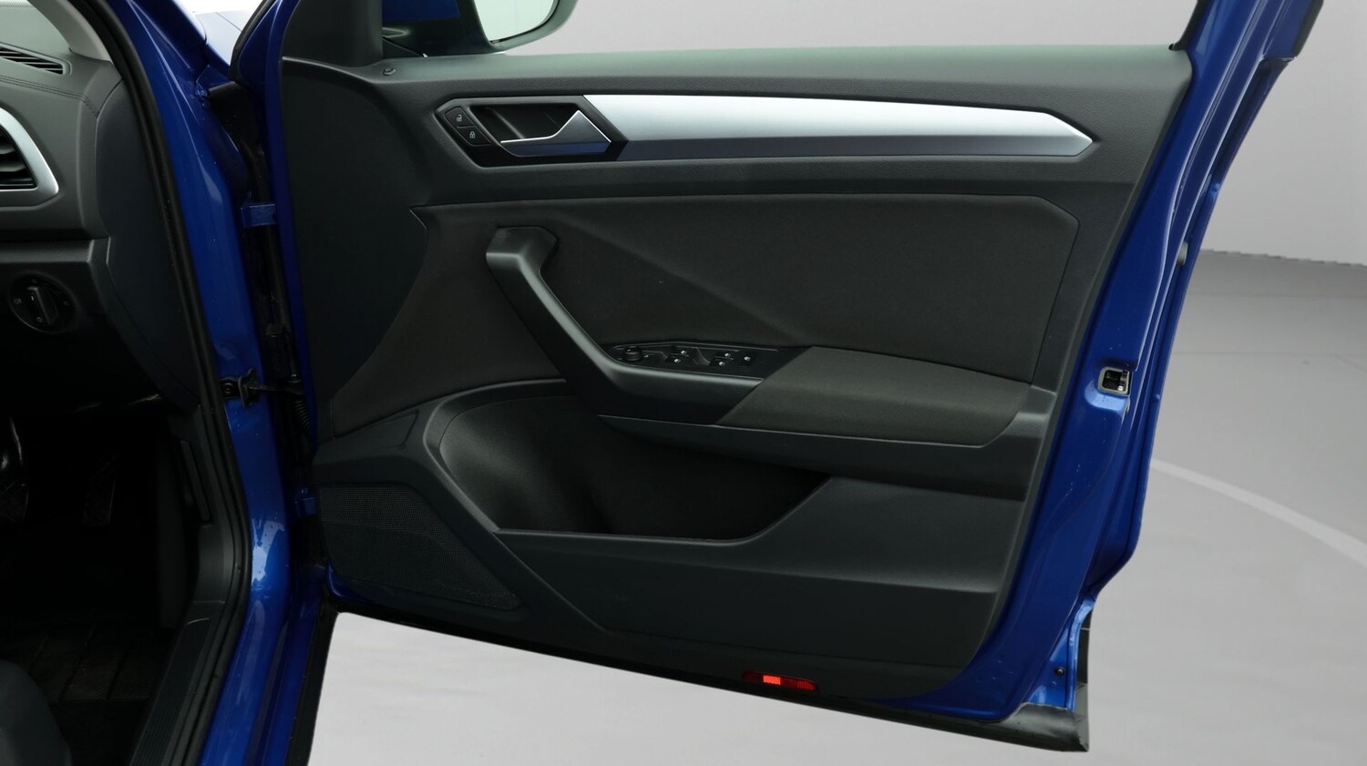 Used Volkswagen T-Roc 2025 for sale - 78073377: Photo 15