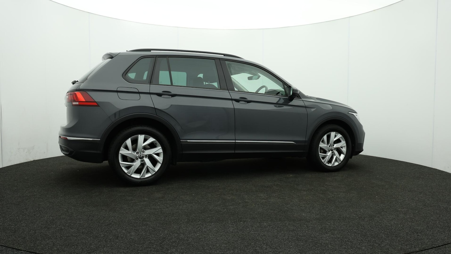 Used Volkswagen Tiguan 2022 for sale - 75990784: Photo 40