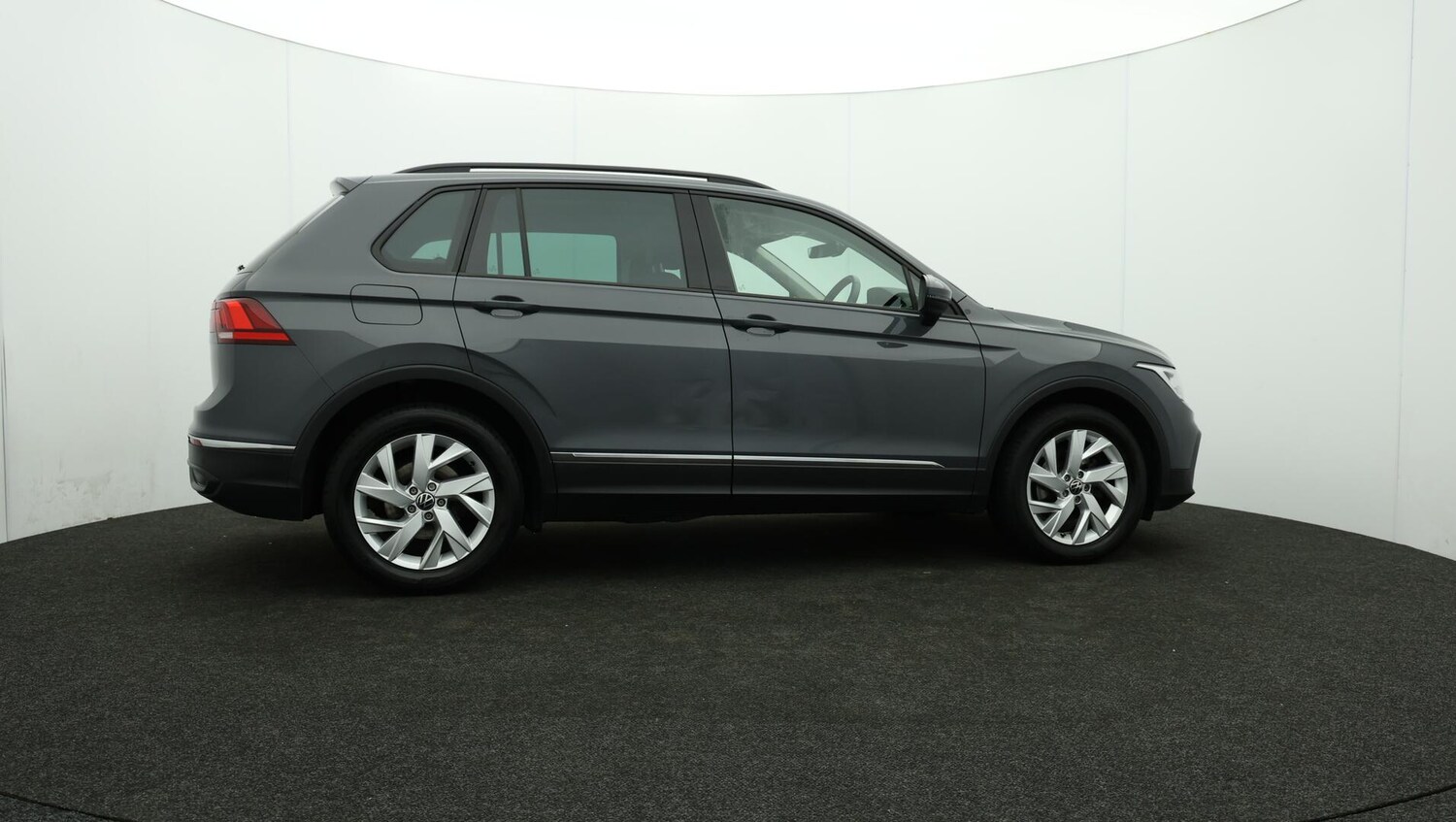 Used Volkswagen Tiguan 2022 for sale - 75990784: Photo 41