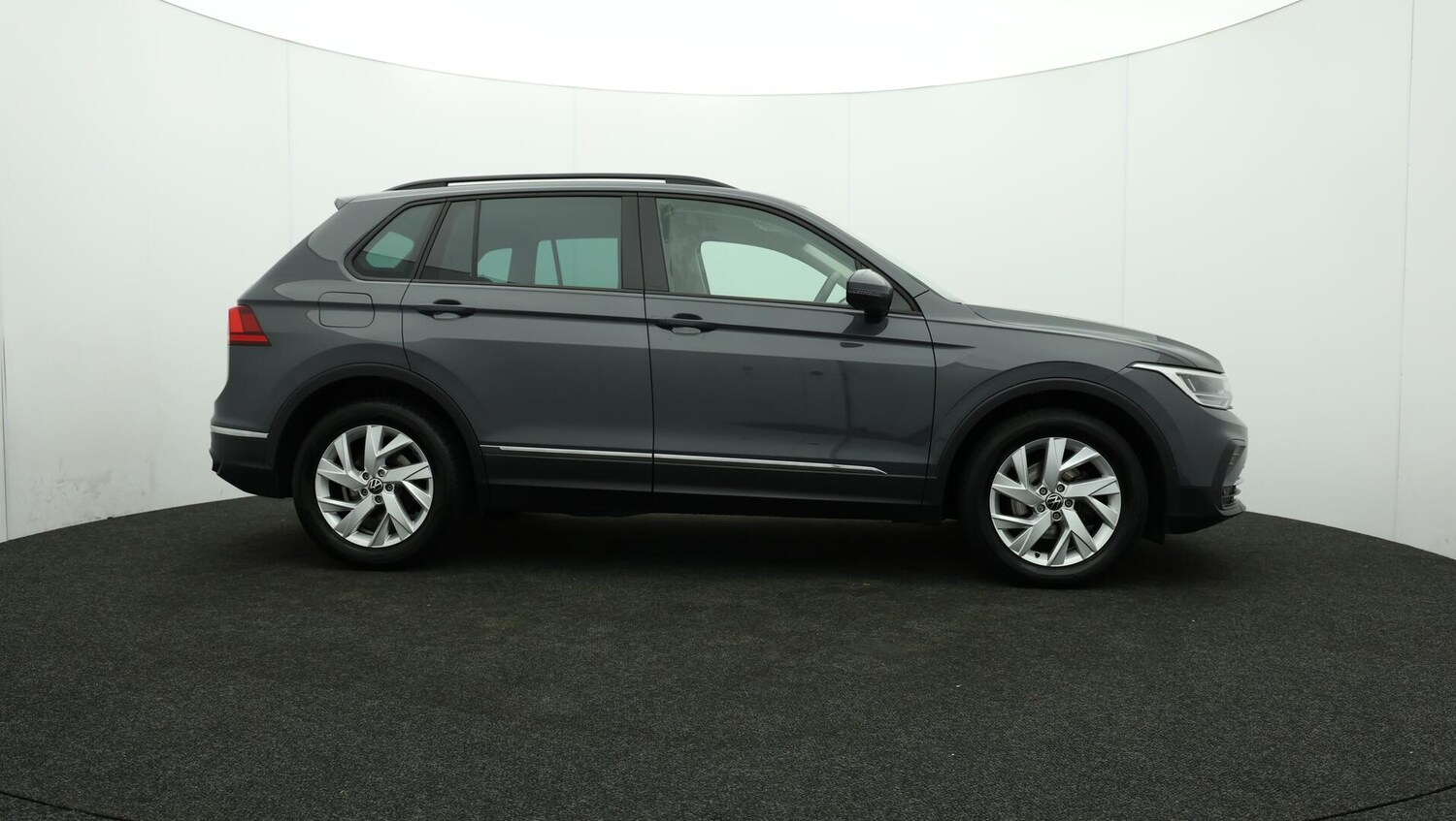 Used Volkswagen Tiguan 2022 for sale - 75990784: Photo 44