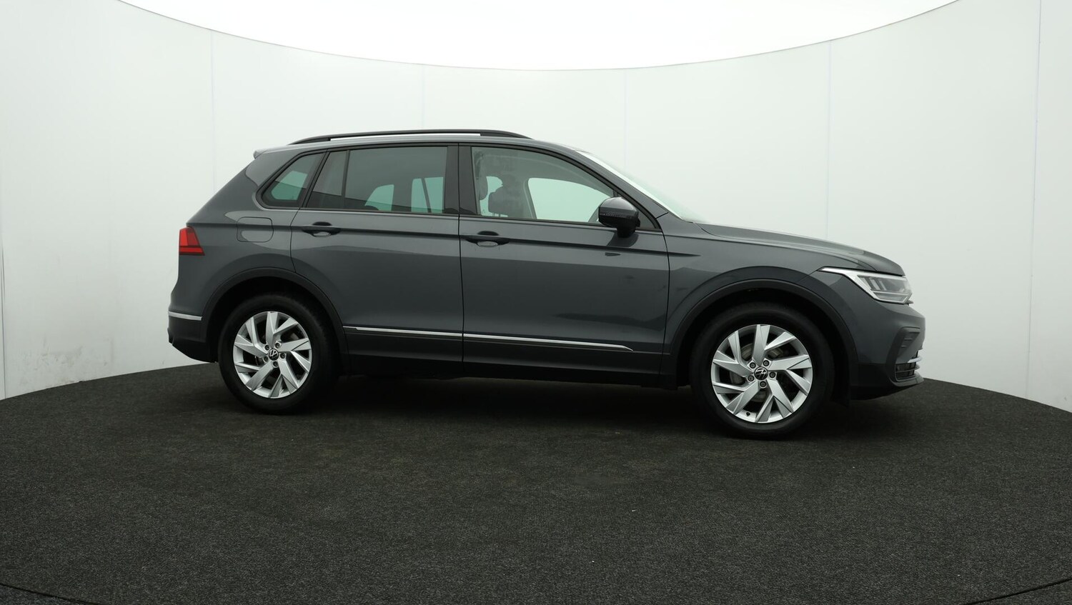 Used Volkswagen Tiguan 2022 for sale - 75990784: Photo 45