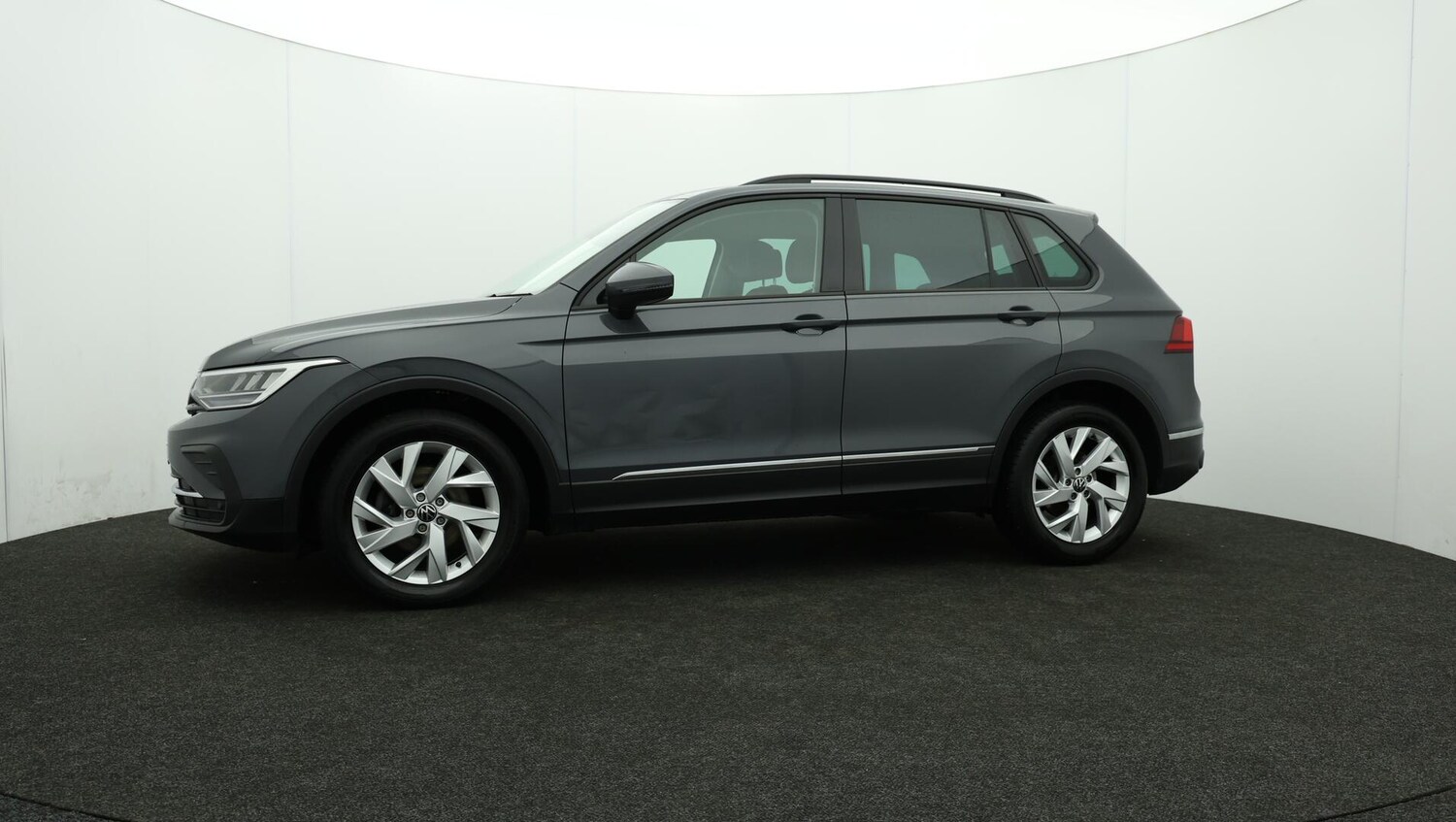 Used Volkswagen Tiguan 2022 for sale - 75990784: Photo 70