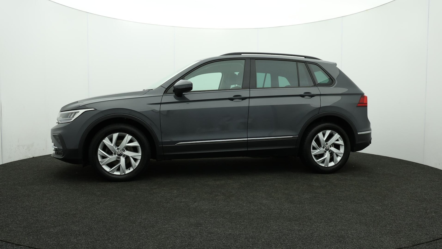 Used Volkswagen Tiguan 2022 for sale - 75990784: Photo 71