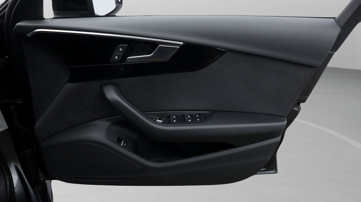 Used Audi A4 Avant for sale - 77772037: Photo 15