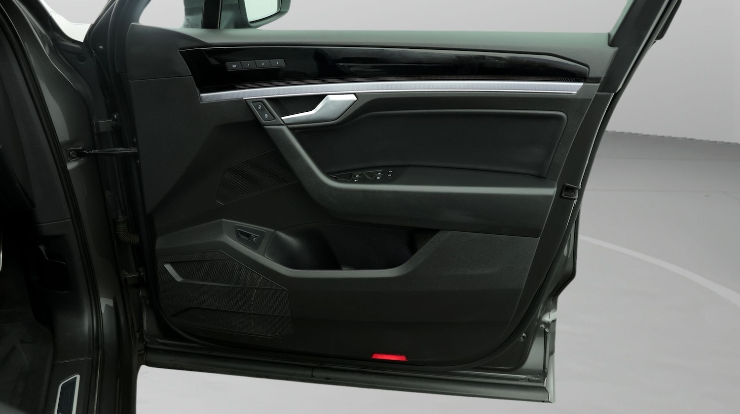 Used Volkswagen Touareg 2019 for sale - 77992066: Photo 15