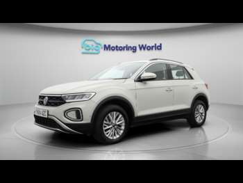 Used Volkswagen T-Roc 2024 for sale - 74989290: Photo