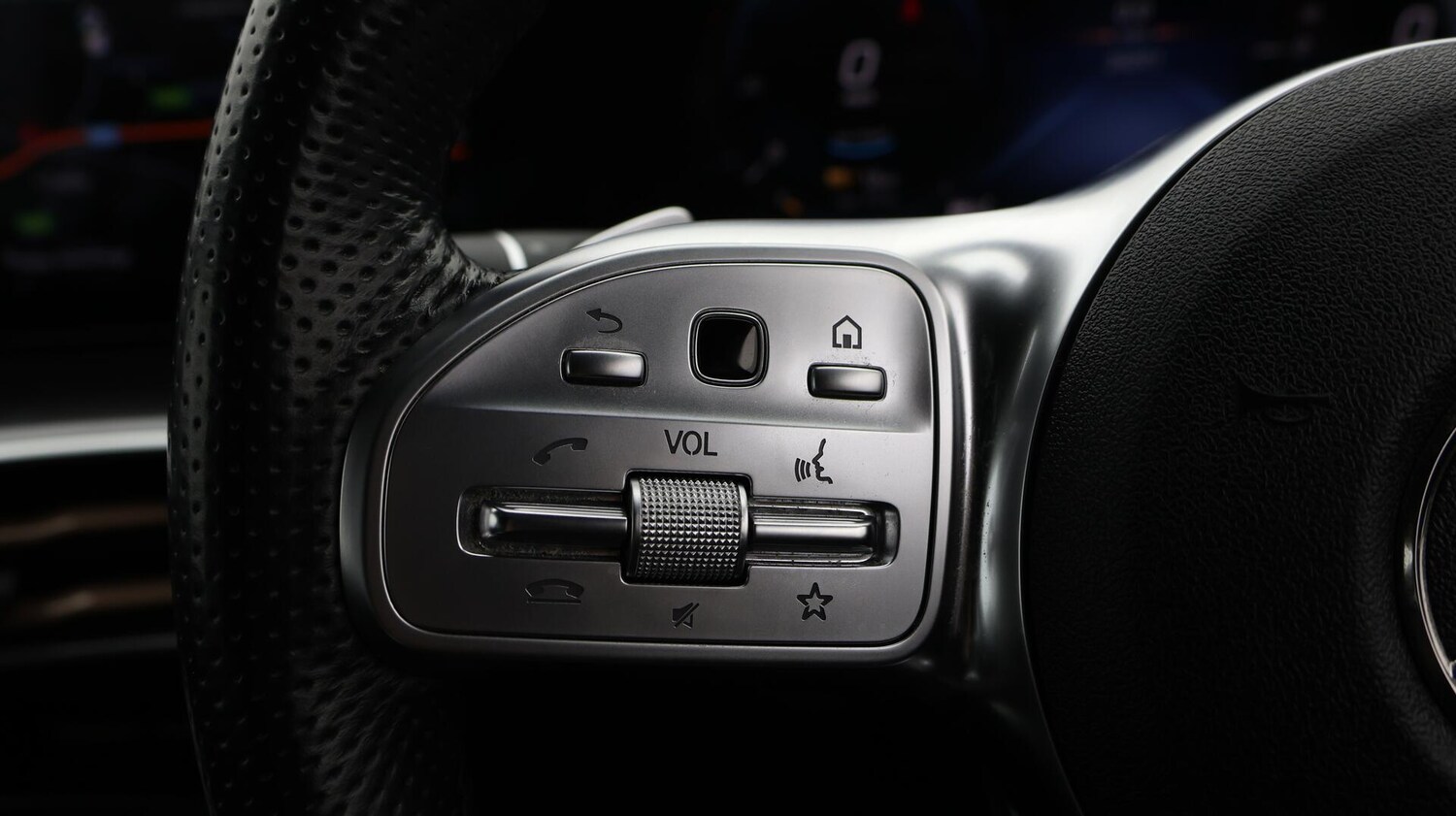 Used Mercedes-Benz EQC 2022 for sale - 76370350: Photo 25