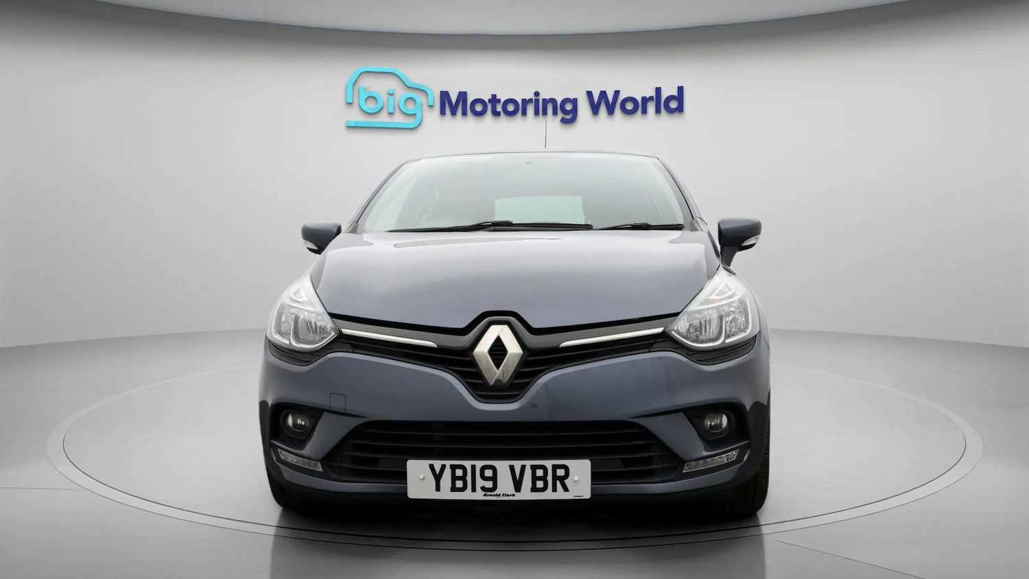 Used Renault Clio 2019 for sale - 77921638: Photo 2